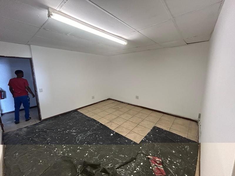 To Let commercial Property for Rent in Elsies River Industrial Western Cape